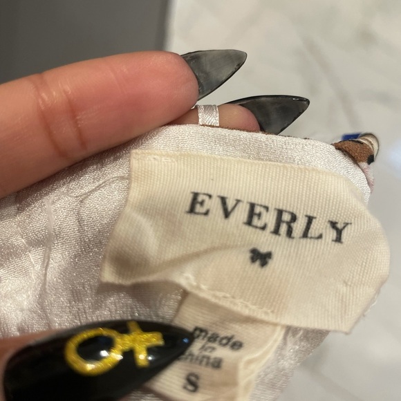 Everly Floral Printed Maxi - Picture 5 of 6